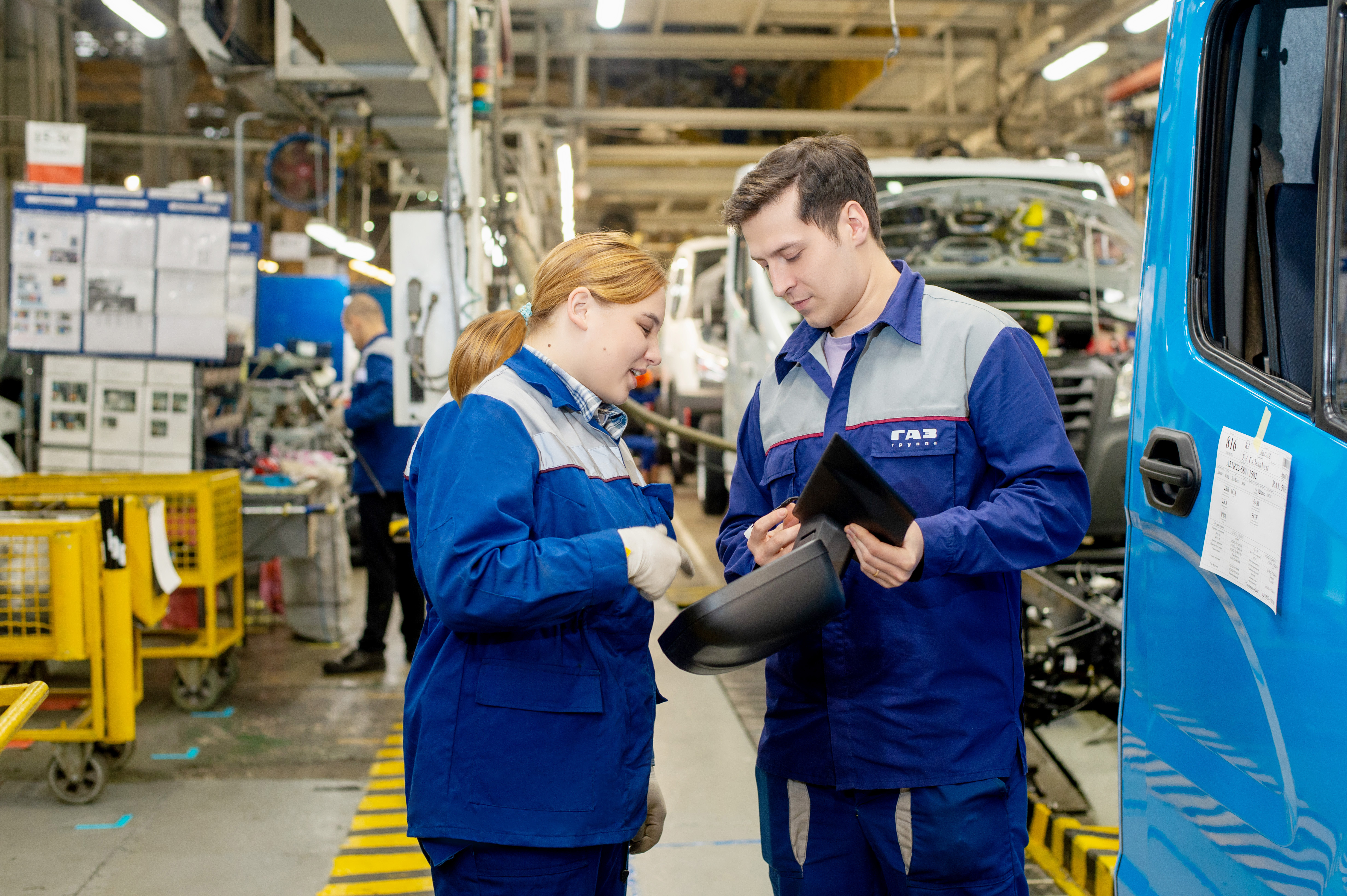 Ручной труд не умирает: какие рабочие специальности станут самыми высокооплачиваемыми через 5 лет