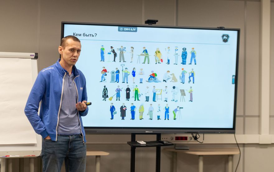 Главный технолог по мехобработке Сергей Русяев рассказал о том, как приручить искусственный интеллект