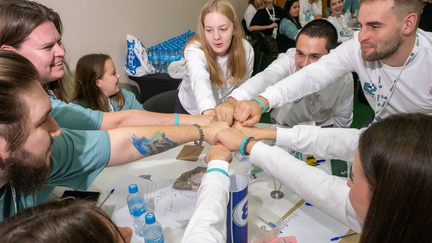 Делегация Горьковского автозавода была одной из самых многочисленных на молодежном форуме