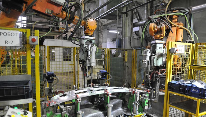 Новый РТК позволил исключить ручную сварку при изготовлении внутренней части капота